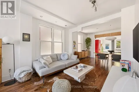 176 Hinton Avenue North Ottawa ON K1Y 1A1