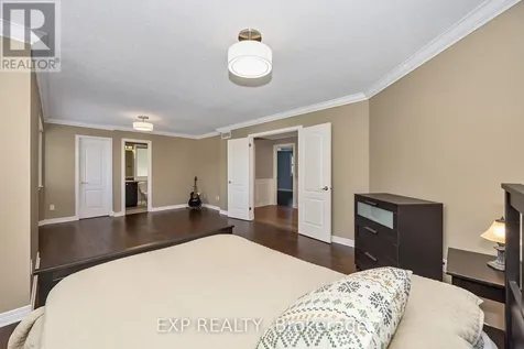 28 Sachs Forest Place Ottawa ON K2G 6V2