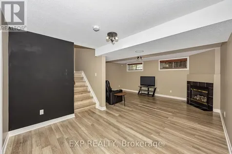 28 Sachs Forest Place Ottawa ON K2G 6V2