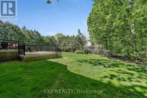 28 Sachs Forest Place Ottawa ON K2G 6V2