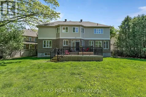 28 Sachs Forest Place Ottawa ON K2G 6V2