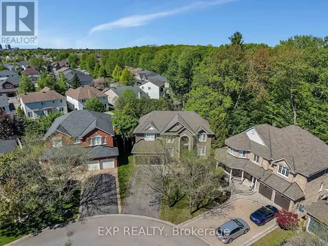 28 Sachs Forest Place Ottawa ON K2G 6V2