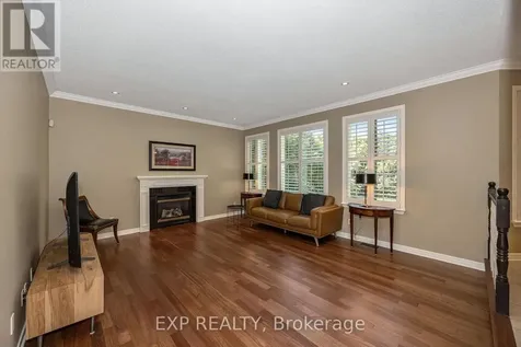 28 Sachs Forest Place Ottawa ON K2G 6V2