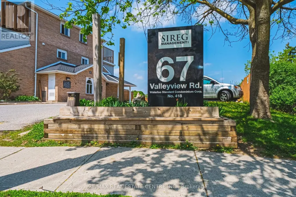 67 Valleyview Road Cambridge ON N2E 3J1