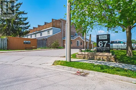 67 Valleyview Road Cambridge ON N2E 3J1