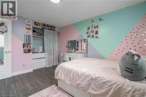 1025 Upper Gage Avenue Hamilton ON L8V 4L2