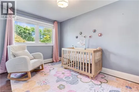 296 Kent Crescent Burlington ON L7L 4T1