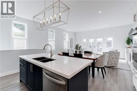 296 Kent Crescent Burlington ON L7L 4T1