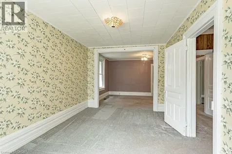 86 Manitoba Street St. Thomas ON N5P 3A4