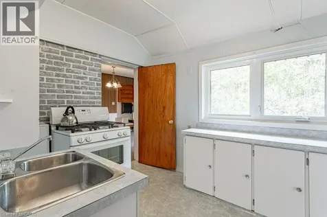 86 Manitoba Street St. Thomas ON N5P 3A4