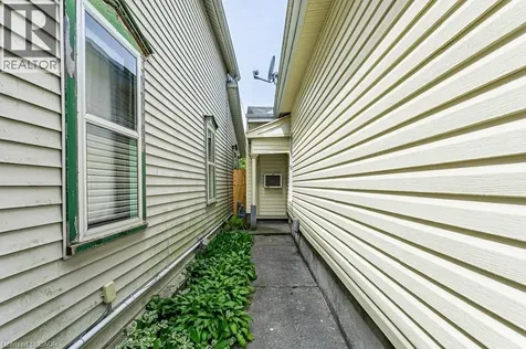 86 Manitoba Street St. Thomas ON N5P 3A4