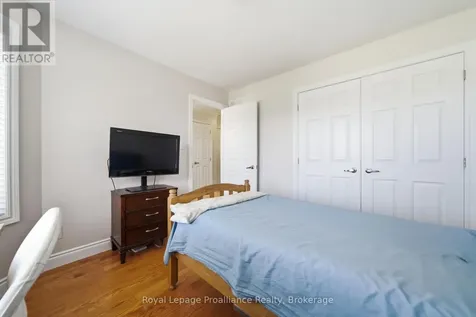 6 Cooper Court Brighton ON K0K 1H0
