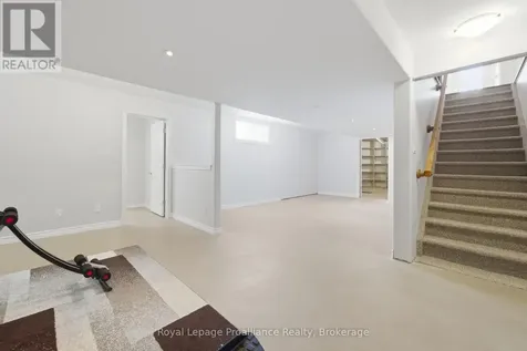 6 Cooper Court Brighton ON K0K 1H0