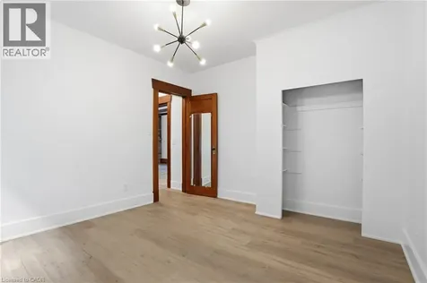 167 Balmoral Avenue South Hamilton ON L8M 3K2
