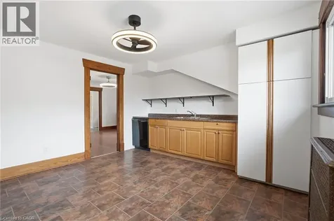 167 Balmoral Avenue South Hamilton ON L8M 3K2
