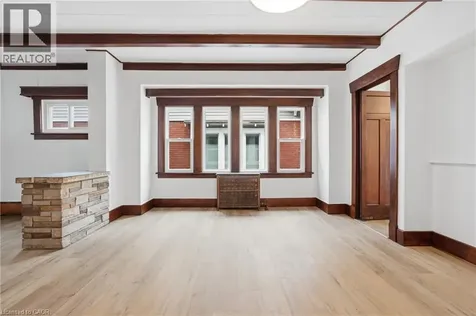 167 Balmoral Avenue South Hamilton ON L8M 3K2
