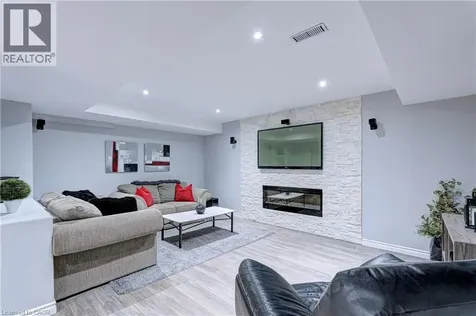 1406 Marshall Crescent Milton ON L9T 6T9