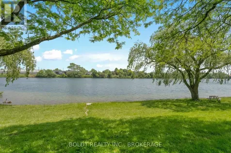 330 Prince Charles Drive South Welland (broadway) ON L3C 7B3