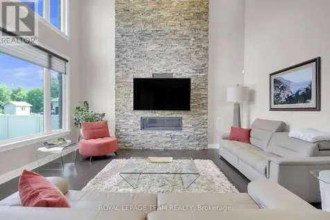 1419 Balmoral Drive Ottawa ON K1V 1E2