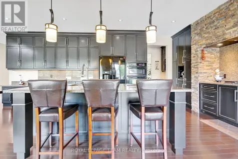 1419 Balmoral Drive Ottawa ON K1V 1E2