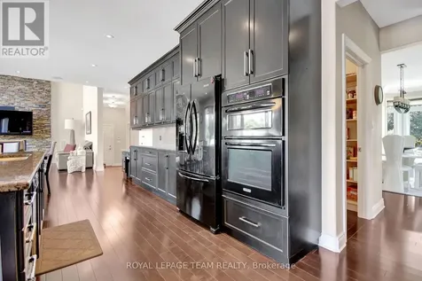 1419 Balmoral Drive Ottawa ON K1V 1E2