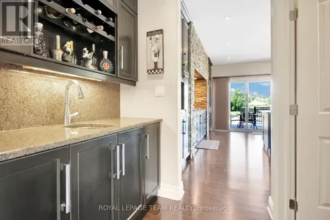 1419 Balmoral Drive Ottawa ON K1V 1E2