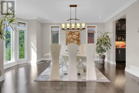 1419 Balmoral Drive Ottawa ON K1V 1E2