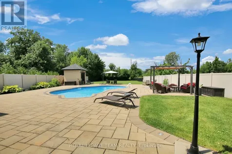1419 Balmoral Drive Ottawa ON K1V 1E2