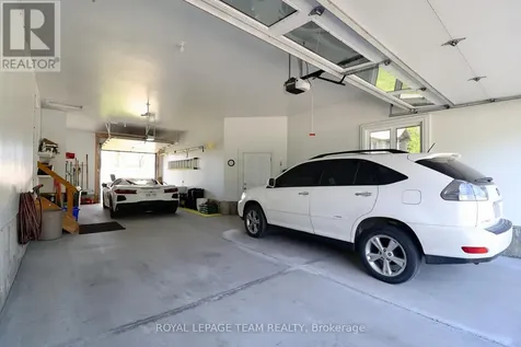 1419 Balmoral Drive Ottawa ON K1V 1E2