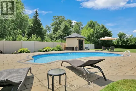 1419 Balmoral Drive Ottawa ON K1V 1E2