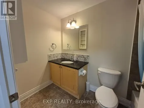 323 Winona Avenue Ottawa ON K1Z 5H3
