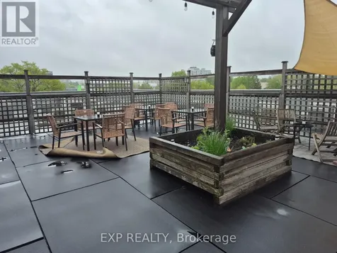 323 Winona Avenue Ottawa ON K1Z 5H3