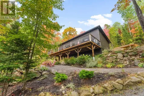 820 Hopefield Road East Madawaska Valley ON K0J 1B0