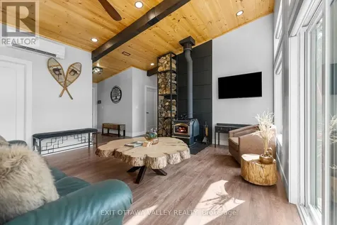 820 Hopefield Road East Madawaska Valley ON K0J 1B0