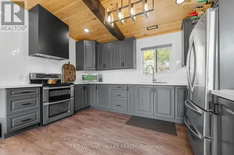 820 Hopefield Road East Madawaska Valley ON K0J 1B0