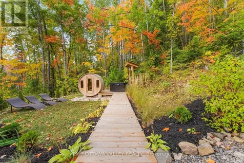 820 Hopefield Road East Madawaska Valley ON K0J 1B0