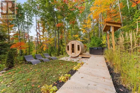 820 Hopefield Road East Madawaska Valley ON K0J 1B0
