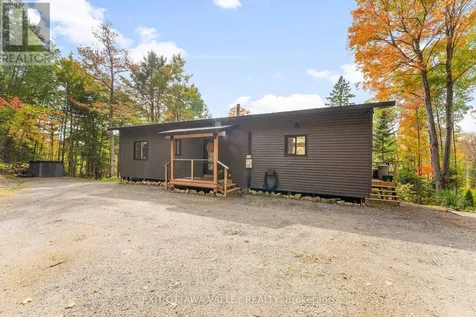 820 Hopefield Road East Madawaska Valley ON K0J 1B0