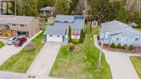 310 Albert Street South Saugeen Shores ON N0H 2L0