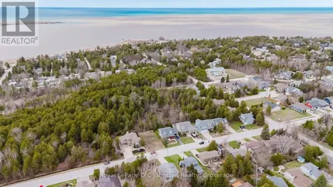 310 Albert Street South Saugeen Shores ON N0H 2L0