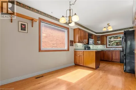 2170 Belgrave Court Burlington ON L7P 3R5