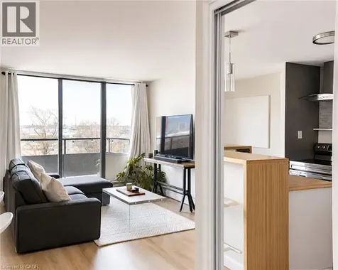 11 Neilson Drive Toronto ON M9C 1V4