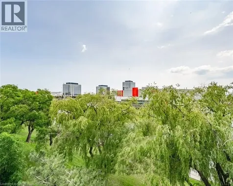 11 Neilson Drive Toronto ON M9C 1V4
