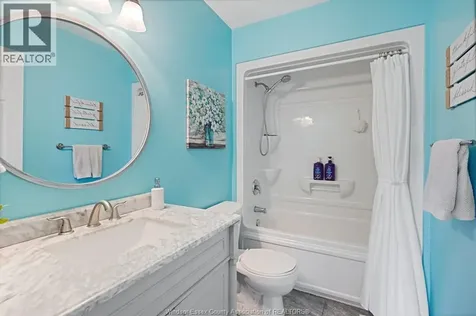 25 Golfview Drive Kingsville ON N9Y 4E3