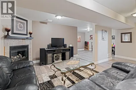 25 Golfview Drive Kingsville ON N9Y 4E3