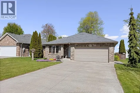 25 Golfview Drive Kingsville ON N9Y 4E3