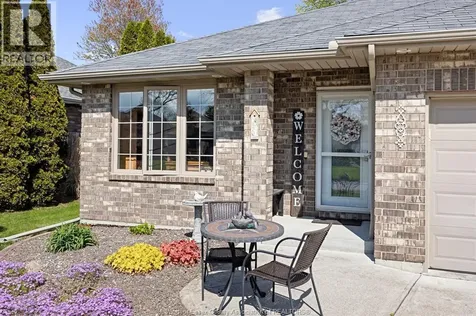 25 Golfview Drive Kingsville ON N9Y 4E3