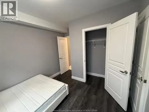 495 Mcewan Avenue Windsor ON N9B 2E7