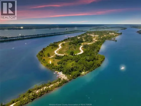 271 Crystal Bay Amherstburg ON N9V 4A6