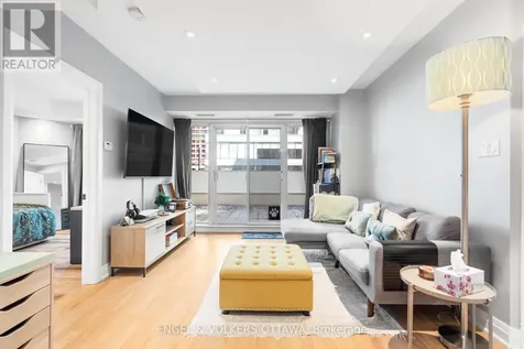 200 Rideau Street Ottawa ON K1N 5Y1
